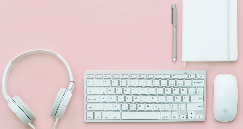 How to Come Up With Great Side Projects A desktop with lots of creativity tools to start a side project